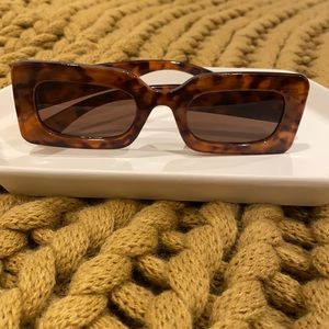 Leopard print Sunnies